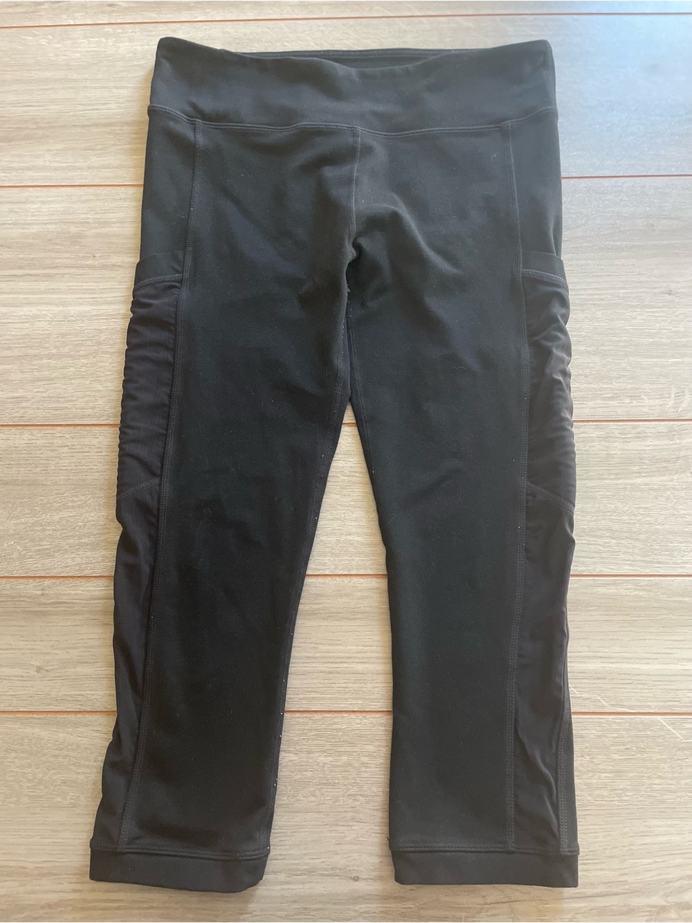 Fabletics women's medium black athletic capris